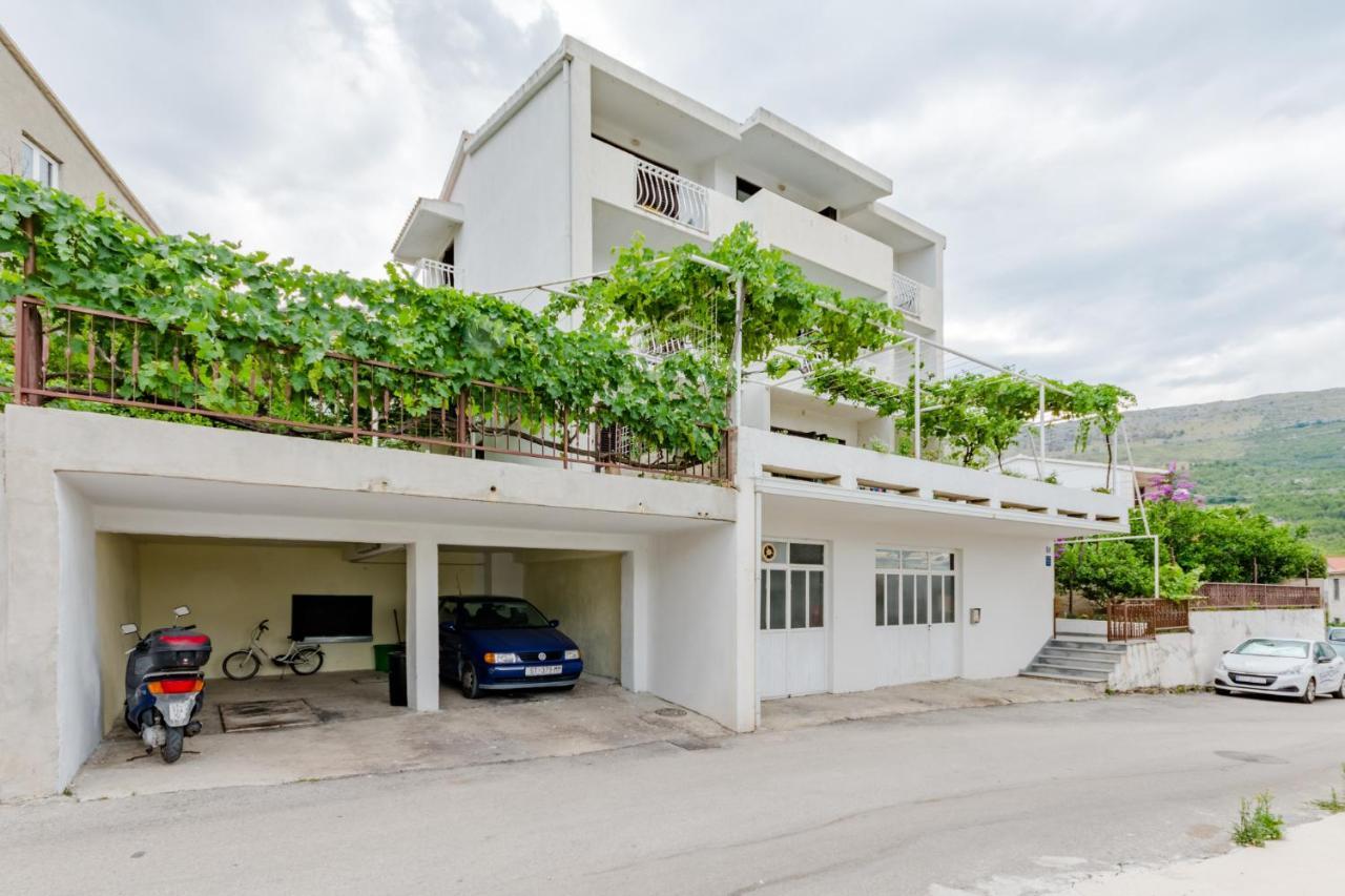 Apartments Flor De Lis Podstrana Exterior foto